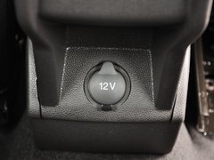 2013款 1.6T 手动 三门两厢版 ST