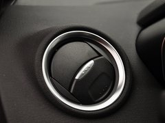 2013款 1.6T 手动 三门两厢版 ST