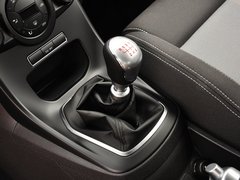 2013款 1.6T 手动 三门两厢版 ST