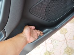 2013款 1.6T 手动 三门两厢版 ST