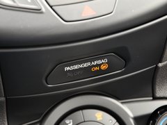 2013款 1.6T 手动 三门两厢版 ST