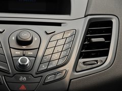 2013款 1.6T 手动 三门两厢版 ST