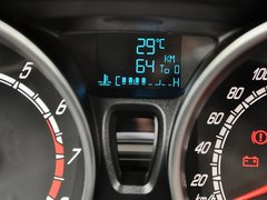 2013款 1.6T 手动 三门两厢版 ST