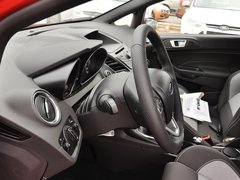 2013款 1.6T 手动 三门两厢版 ST