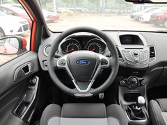 2013款 1.6T 手动 三门两厢版 ST