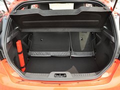2013款 1.6T 手动 三门两厢版 ST