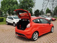2013款 1.6T 手动 三门两厢版 ST