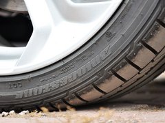 2013款 1.6T 手动 三门两厢版 ST