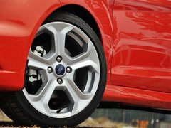 2013款 1.6T 手动 三门两厢版 ST