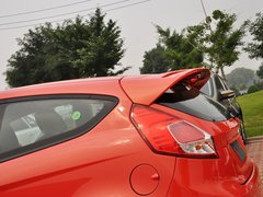 2013款 1.6T 手动 三门两厢版 ST