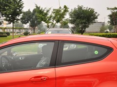 2013款 1.6T 手动 三门两厢版 ST