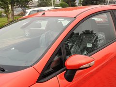 2013款 1.6T 手动 三门两厢版 ST