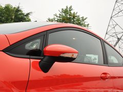 2013款 1.6T 手动 三门两厢版 ST