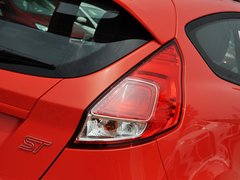 2013款 1.6T 手动 三门两厢版 ST