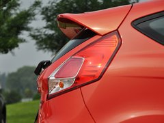 2013款 1.6T 手动 三门两厢版 ST
