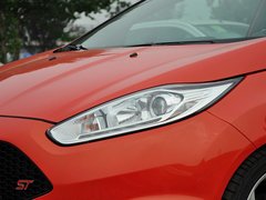 2013款 1.6T 手动 三门两厢版 ST