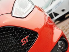2013款 1.6T 手动 三门两厢版 ST