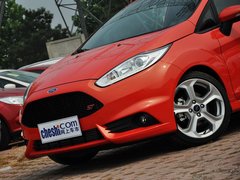 2013款 1.6T 手动 三门两厢版 ST