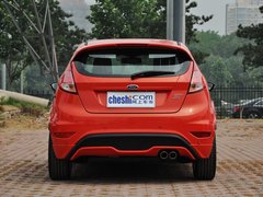 2013款 1.6T 手动 三门两厢版 ST