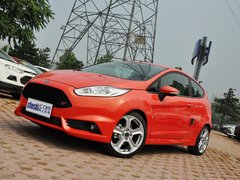 2013款 1.6T 手动 三门两厢版 ST