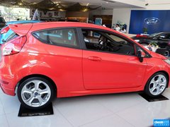 2013款 1.6T 手动 三门两厢版 ST