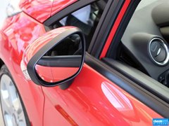 2013款 1.6T 手动 三门两厢版 ST