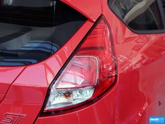 2013款 1.6T 手动 三门两厢版 ST