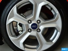 2013款 1.6T 手动 三门两厢版 ST