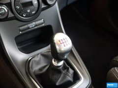 2013款 1.6T 手动 三门两厢版 ST