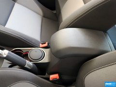 2013款 1.6T 手动 三门两厢版 ST