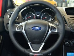 2013款 1.6T 手动 三门两厢版 ST