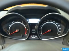 2013款 1.6T 手动 三门两厢版 ST
