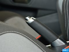 2013款 1.6T 手动 三门两厢版 ST