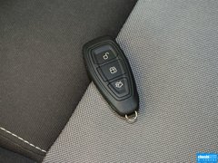 2013款 1.6T 手动 三门两厢版 ST