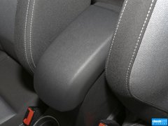 2013款 1.6T 手动 三门两厢版 ST
