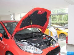 2013款 1.6T 手动 三门两厢版 ST