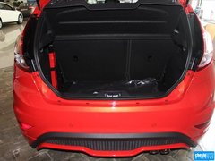 2013款 1.6T 手动 三门两厢版 ST