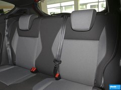 2013款 1.6T 手动 三门两厢版 ST