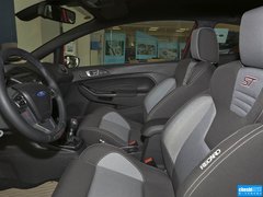 2013款 1.6T 手动 三门两厢版 ST