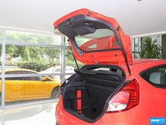 2013款 1.6T 手动 三门两厢版 ST