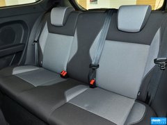 2013款 1.6T 手动 三门两厢版 ST