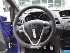 2013款 1.6T 手动 三门两厢版 ST