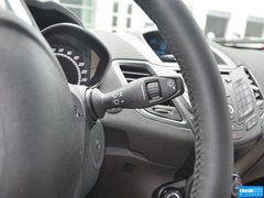 2013款 1.6T 手动 三门两厢版 ST