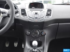 2013款 1.6T 手动 三门两厢版 ST