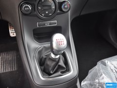2013款 1.6T 手动 三门两厢版 ST