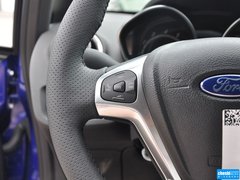 2013款 1.6T 手动 三门两厢版 ST