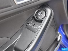 2013款 1.6T 手动 三门两厢版 ST