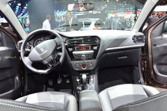 2014款 1.6L 自动 尊贵版