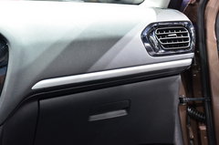2014款 1.6L 自动 尊贵版