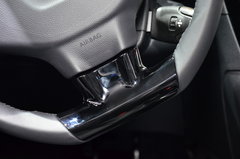 2014款 1.6L 自动 尊贵版